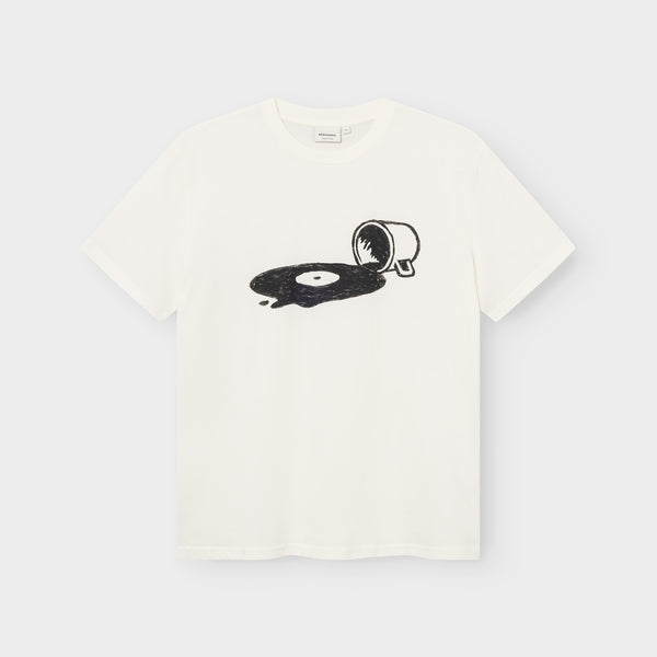 T-SHIRT SPILLED