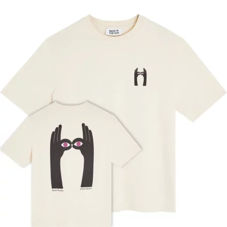 T-SHIRT LOOK
